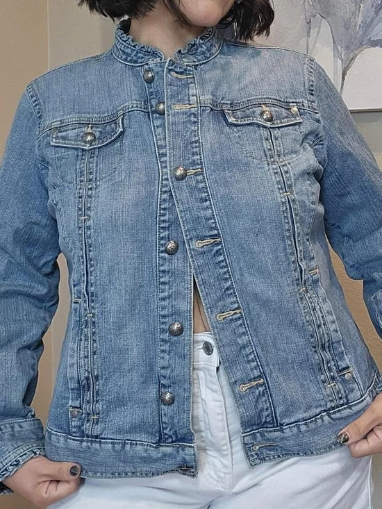Chico's Platinum Denim Jacket with Ruffles & Button Closures Size 2 Or Large - Picture 8 of 8